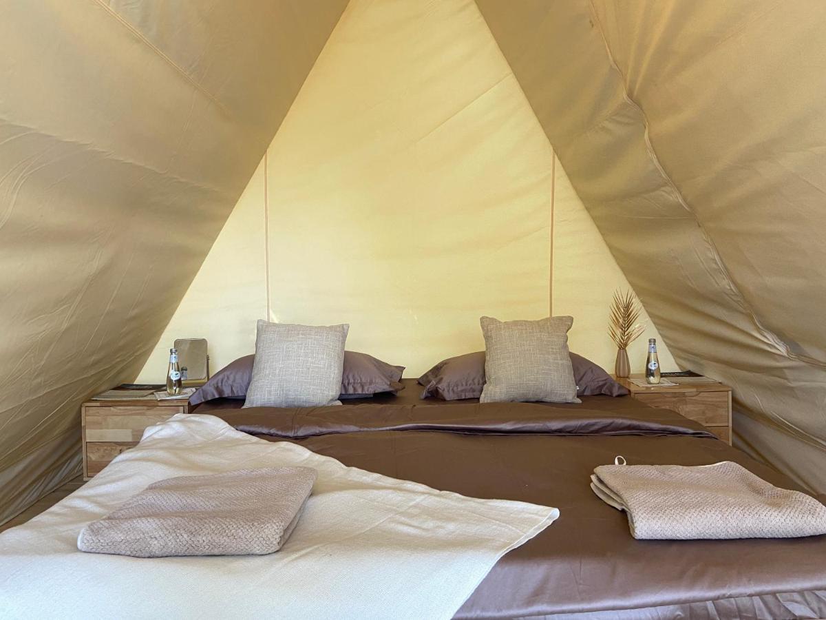 Hotel Husaak Glamping à Al-Ula Extérieur photo